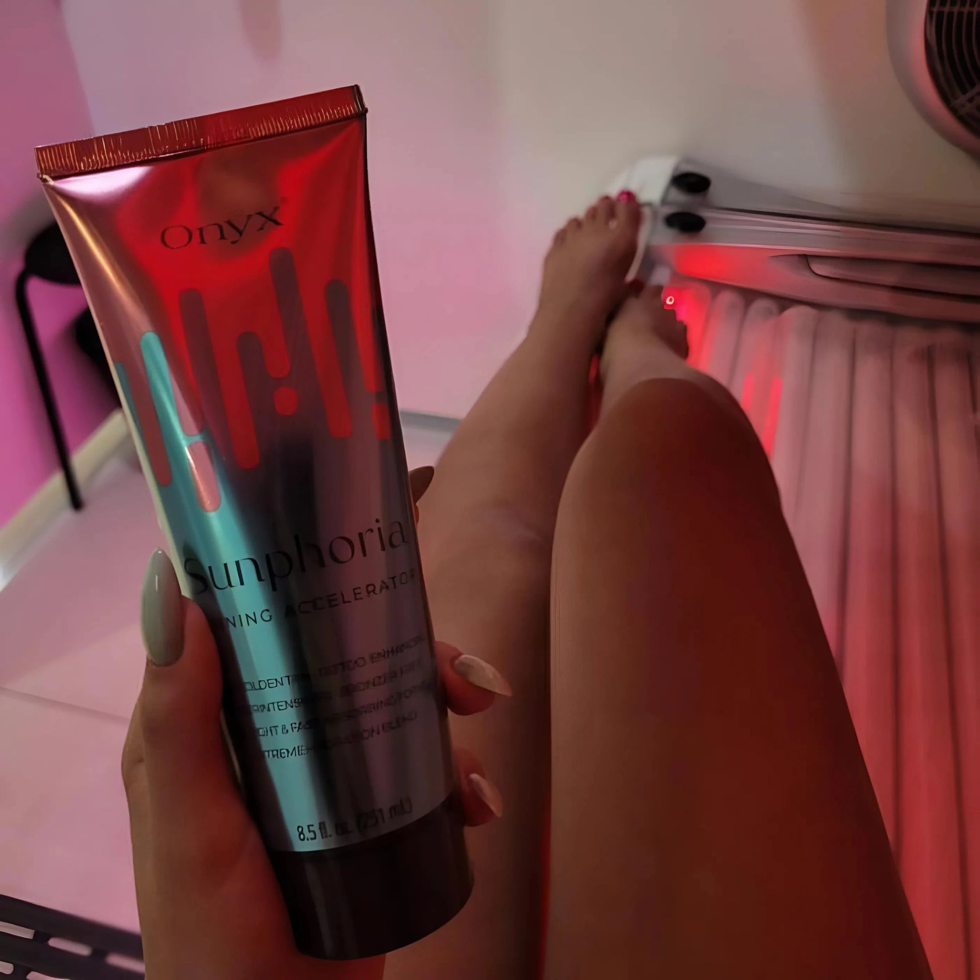Onyx Sunphoria sunbed accelerator cream used before tanning session on indoor sunbed